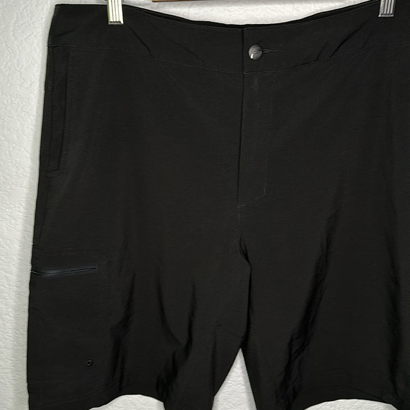 Magellan Men’s Water Repellent Shorts Black Large - Picture 3 of 10